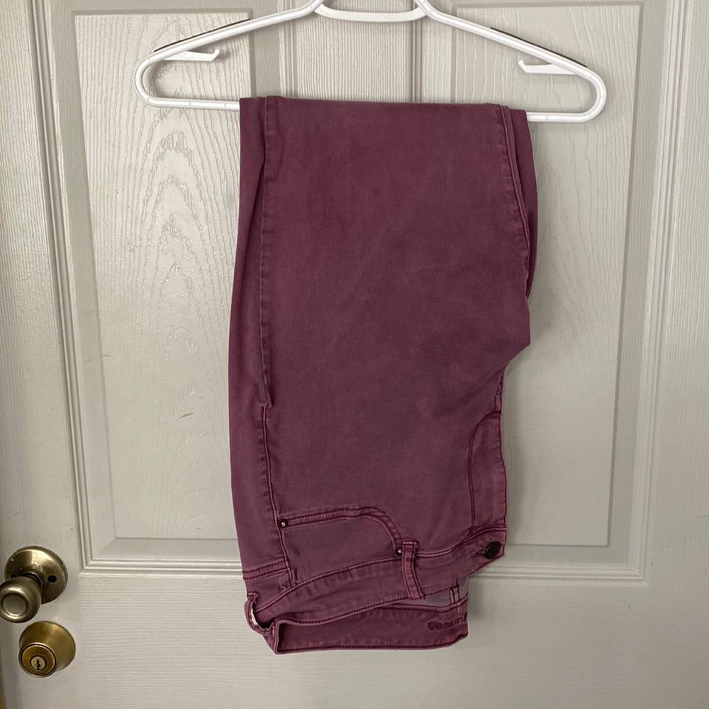 Faded maroon stretchy pants